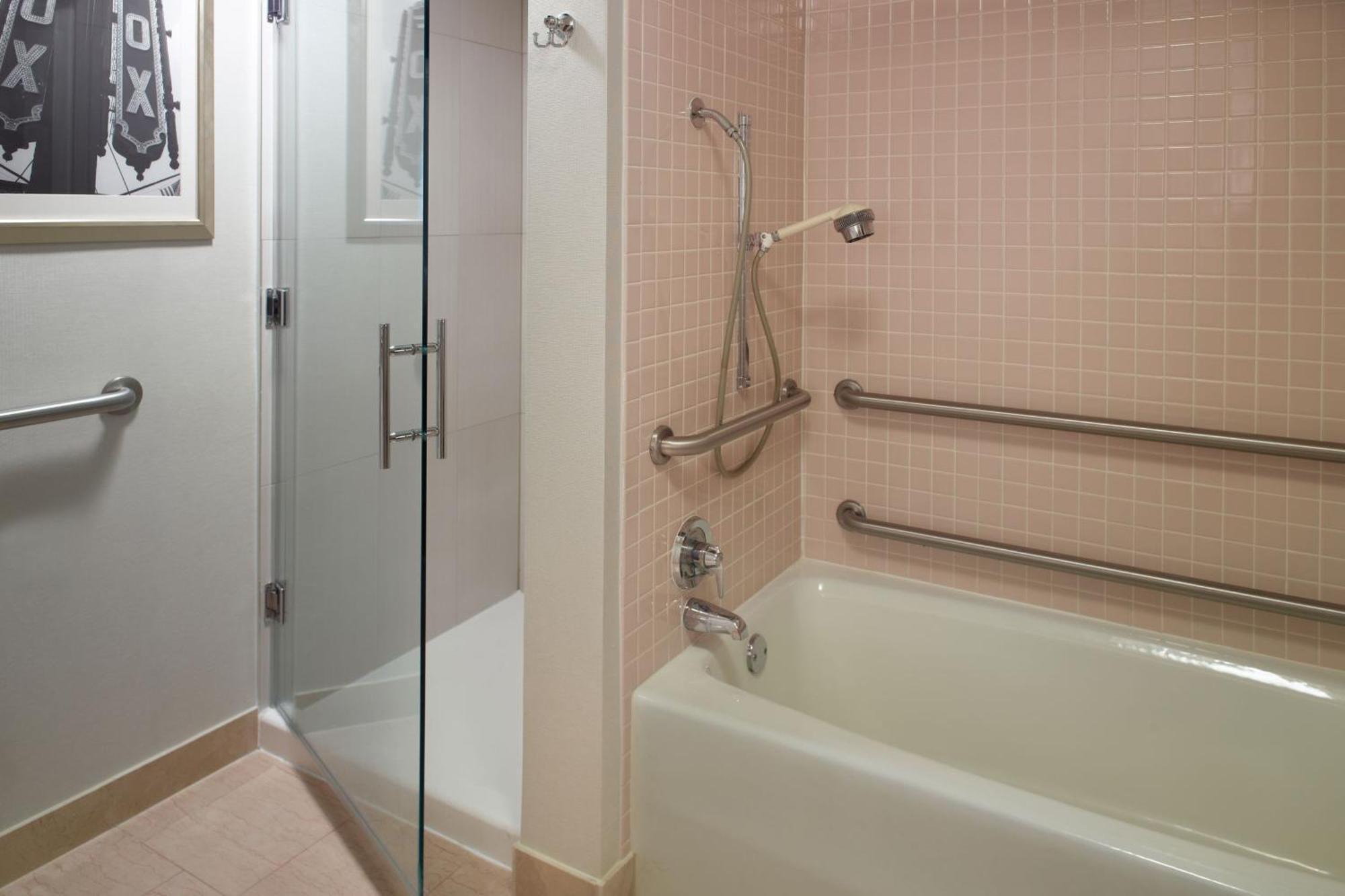 Atlanta Marriott Suites Midtown Ngoại thất bức ảnh