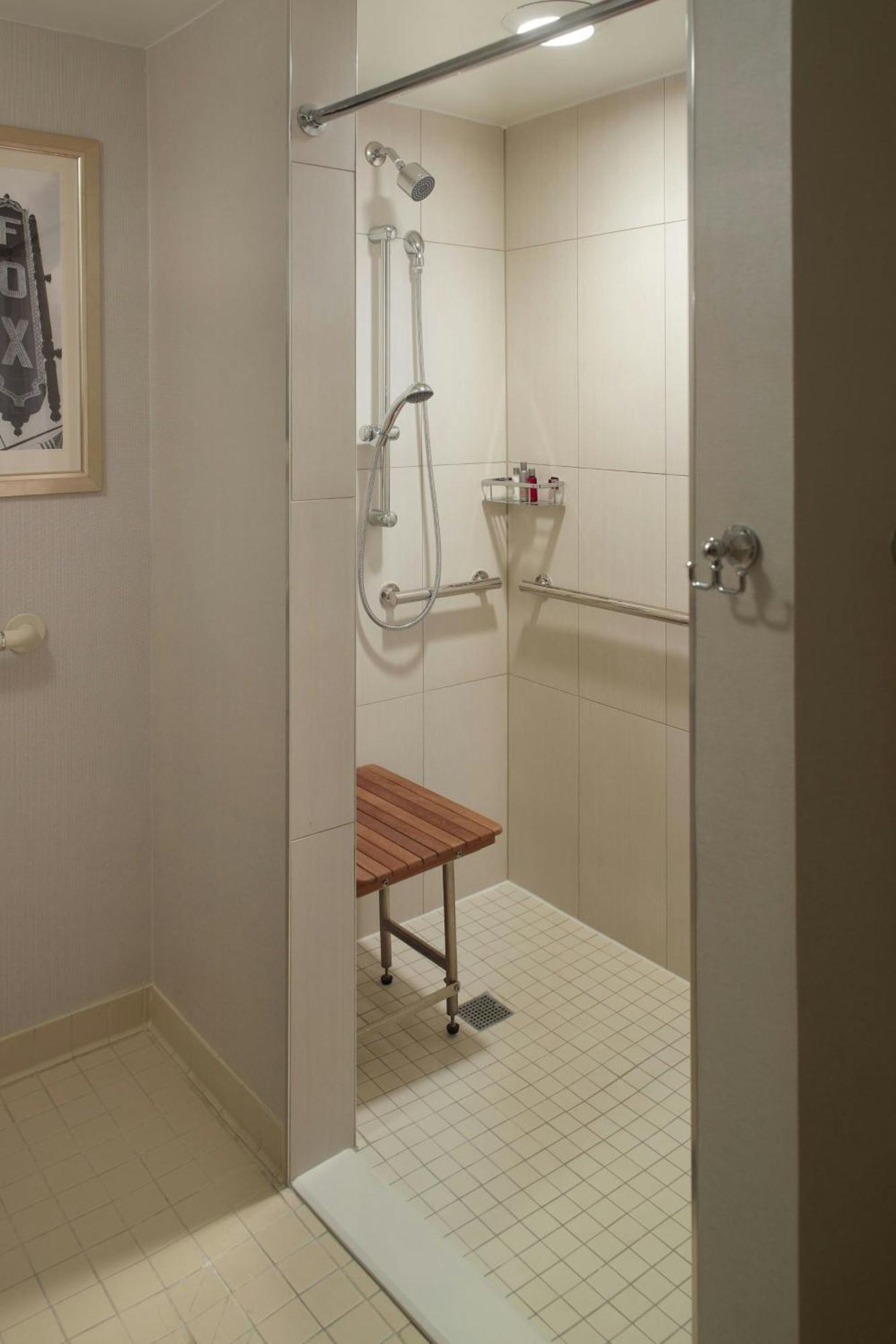 Atlanta Marriott Suites Midtown Ngoại thất bức ảnh